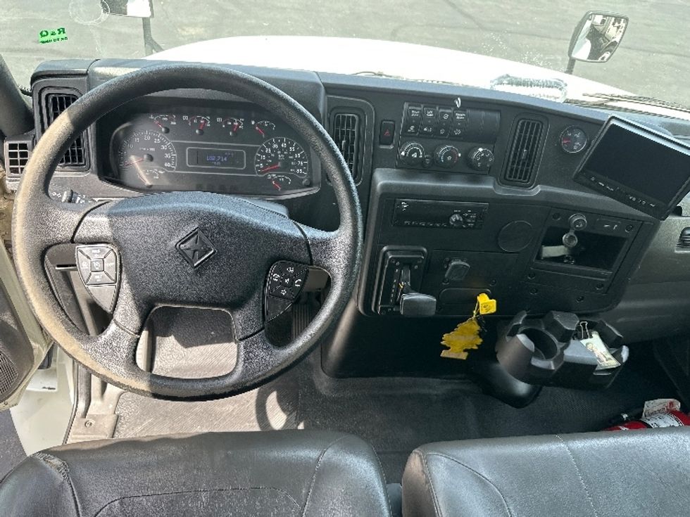 Medium Duty Box Truck-Light and Medium Duty Trucks-International-2020-MV607-Torrance-CA-182,714\n\t\tmiles-$ 37,500 - Image 18
