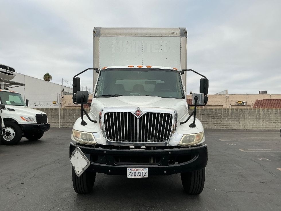 Medium Duty Box Truck-Light and Medium Duty Trucks-International-2020-MV607-Torrance-CA-182,714\n\t\tmiles-$ 37,500 - Image 2