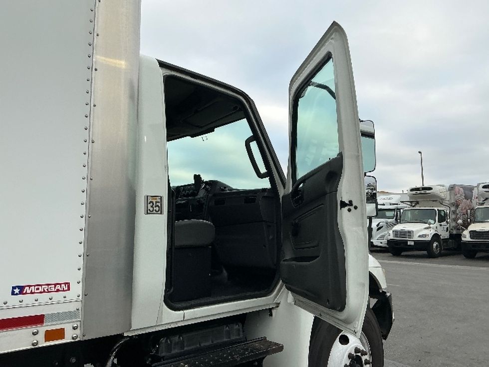 Medium Duty Box Truck-Light and Medium Duty Trucks-International-2020-MV607-Torrance-CA-182,714\n\t\tmiles-$ 37,500 - Image 20