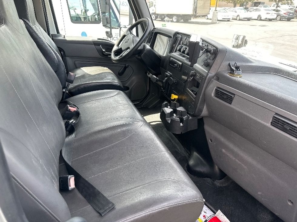 Medium Duty Box Truck-Light and Medium Duty Trucks-International-2020-MV607-Torrance-CA-182,714\n\t\tmiles-$ 37,500 - Image 22