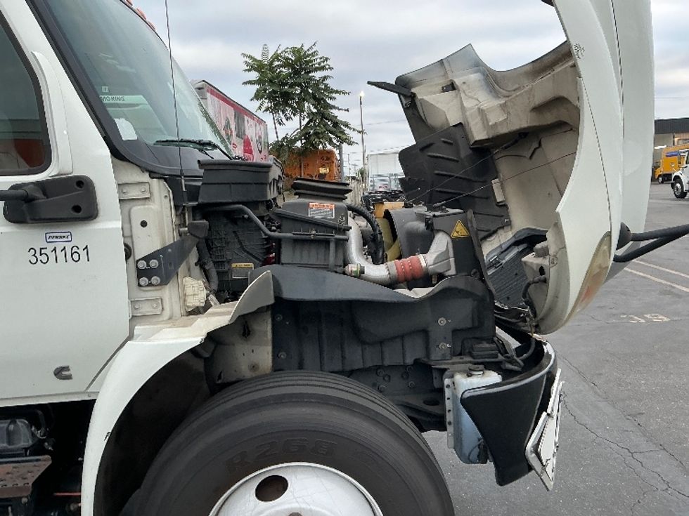 Medium Duty Box Truck-Light and Medium Duty Trucks-International-2020-MV607-Torrance-CA-182,714\n\t\tmiles-$ 37,500 - Image 23