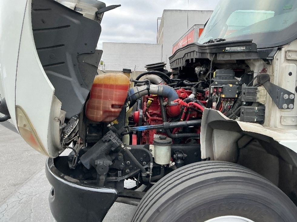 Medium Duty Box Truck-Light and Medium Duty Trucks-International-2020-MV607-Torrance-CA-182,714\n\t\tmiles-$ 37,500 - Image 24