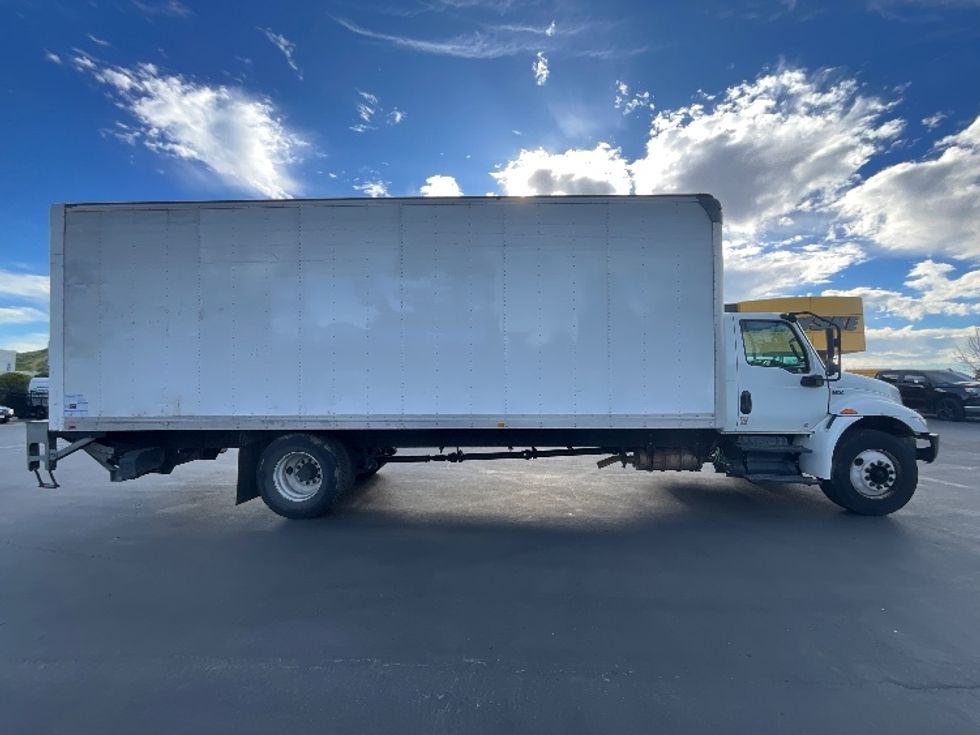 Medium Duty Box Truck-Light and Medium Duty Trucks-International-2020-MV607-Torrance-CA-187,833\n\t\tmiles-$ 49,500 - Image 15