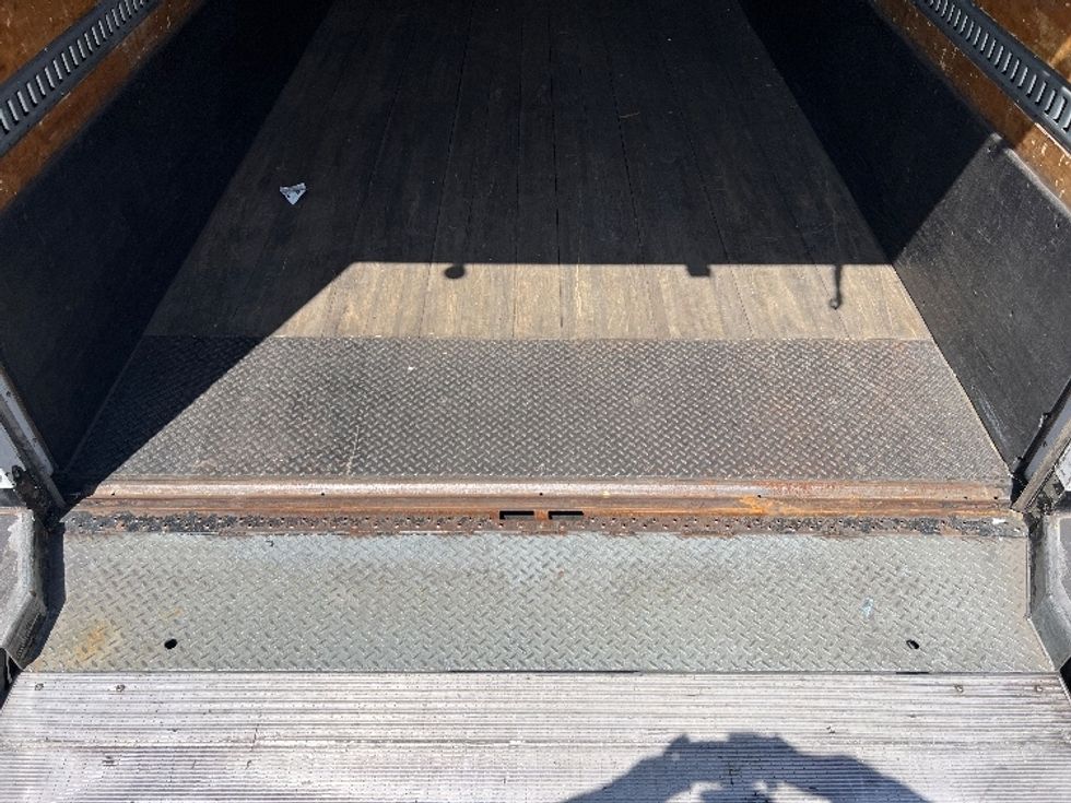 Medium Duty Box Truck-Light and Medium Duty Trucks-International-2020-MV607-Torrance-CA-189,981\n\t\tmiles-$ 44,750 - Image 10