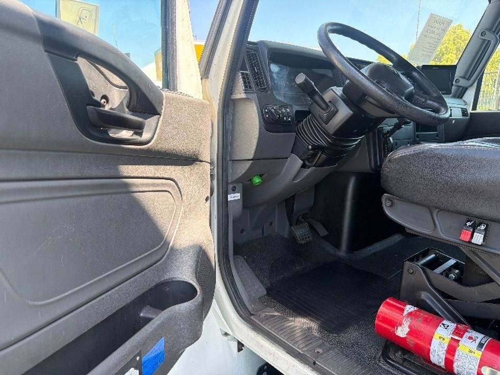Medium Duty Box Truck-Light and Medium Duty Trucks-International-2020-MV607-Torrance-CA-189,981\n\t\tmiles-$ 44,750 - Image 16