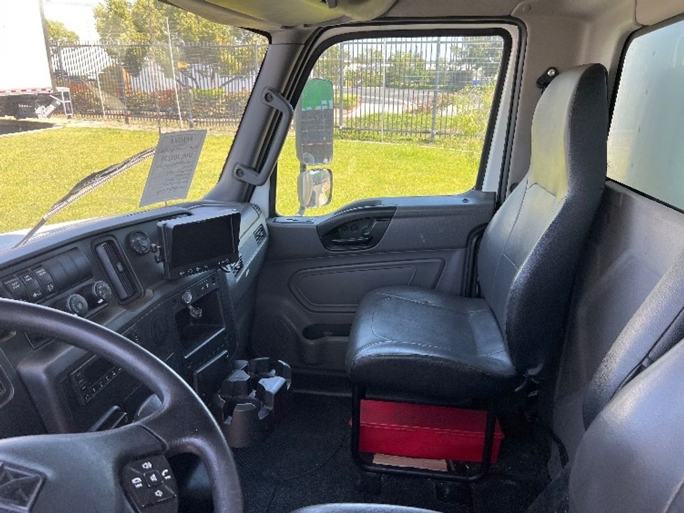 Medium Duty Box Truck-Light and Medium Duty Trucks-International-2020-MV607-Torrance-CA-189,981\n\t\tmiles-$ 44,750 - Image 18