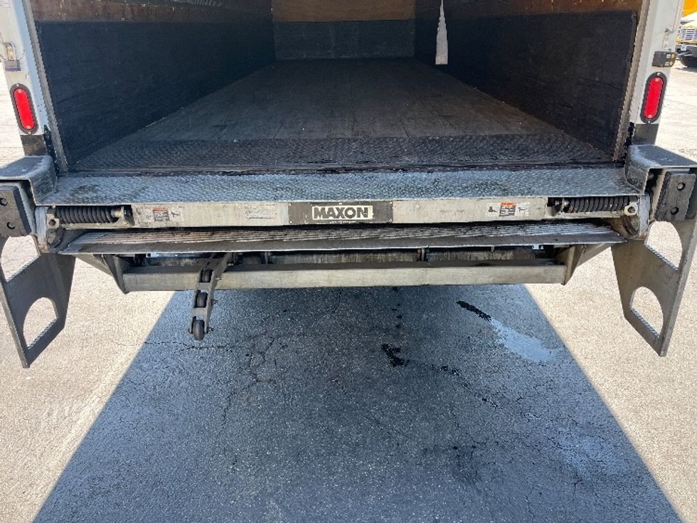 Medium Duty Box Truck-Light and Medium Duty Trucks-International-2020-MV607-Torrance-CA-196,181\n\t\tmiles-$ 42,750 - Image 10