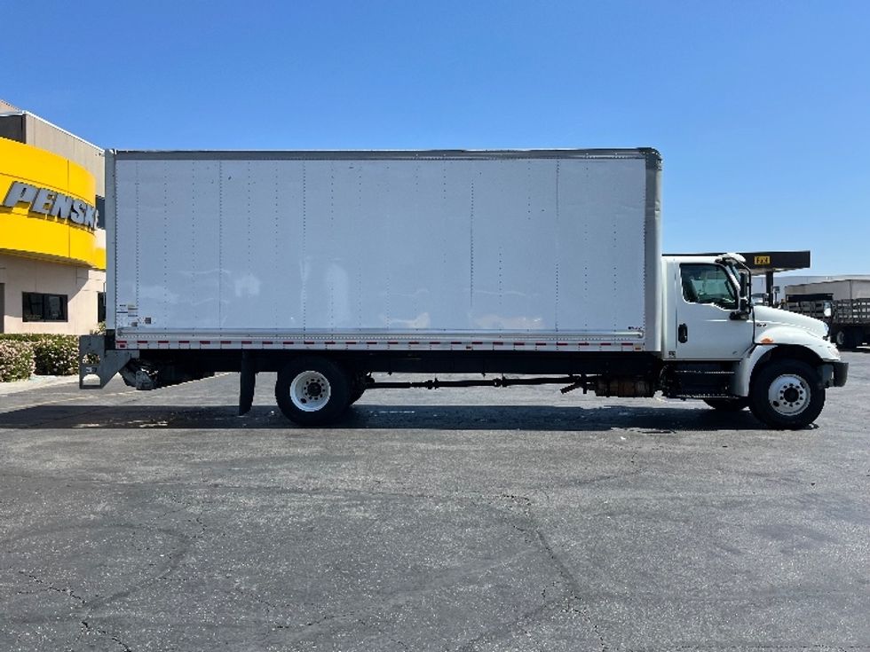 Medium Duty Box Truck-Light and Medium Duty Trucks-International-2020-MV607-Torrance-CA-196,181\n\t\tmiles-$ 42,750 - Image 15