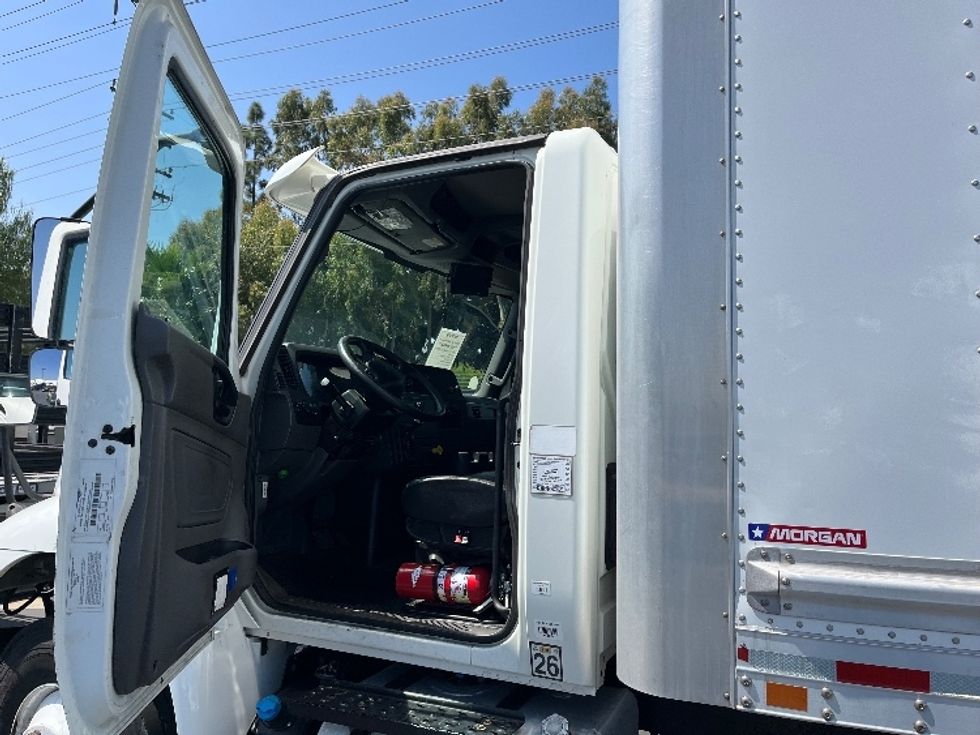 Medium Duty Box Truck-Light and Medium Duty Trucks-International-2020-MV607-Torrance-CA-196,181\n\t\tmiles-$ 42,750 - Image 16