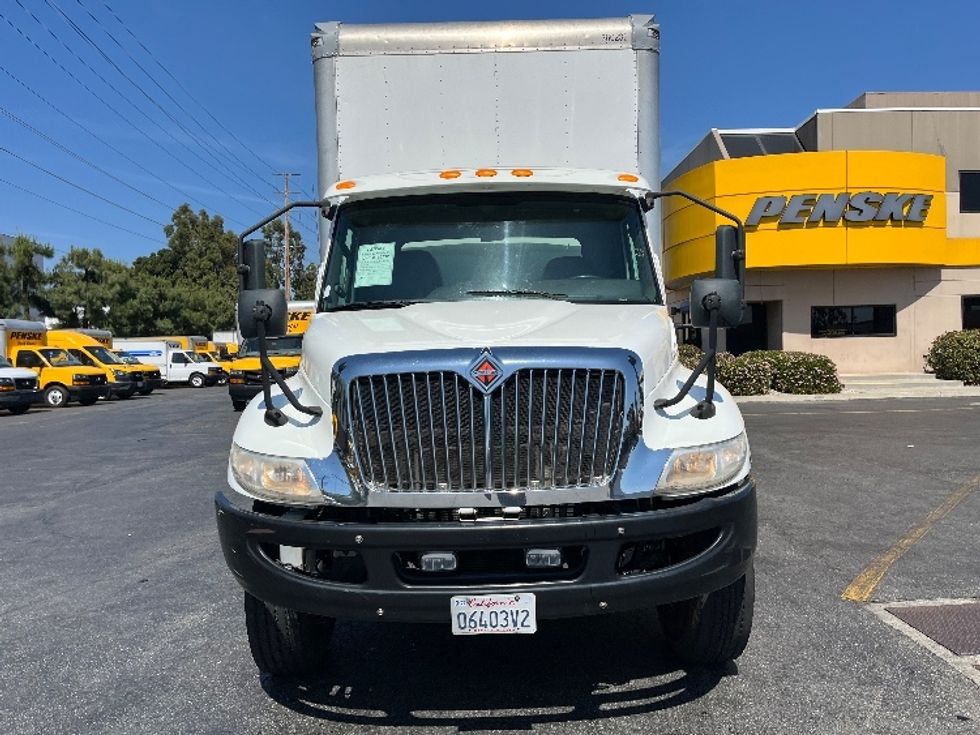 Medium Duty Box Truck-Light and Medium Duty Trucks-International-2020-MV607-Torrance-CA-196,181\n\t\tmiles-$ 42,750 - Image 2