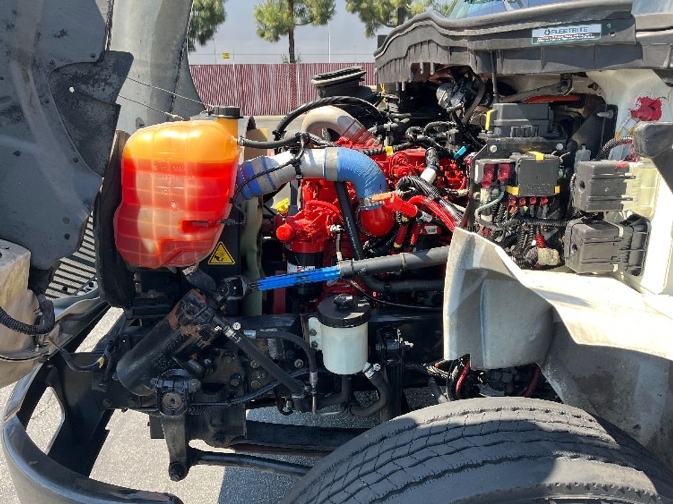 Medium Duty Box Truck-Light and Medium Duty Trucks-International-2020-MV607-Torrance-CA-196,181\n\t\tmiles-$ 42,750 - Image 24