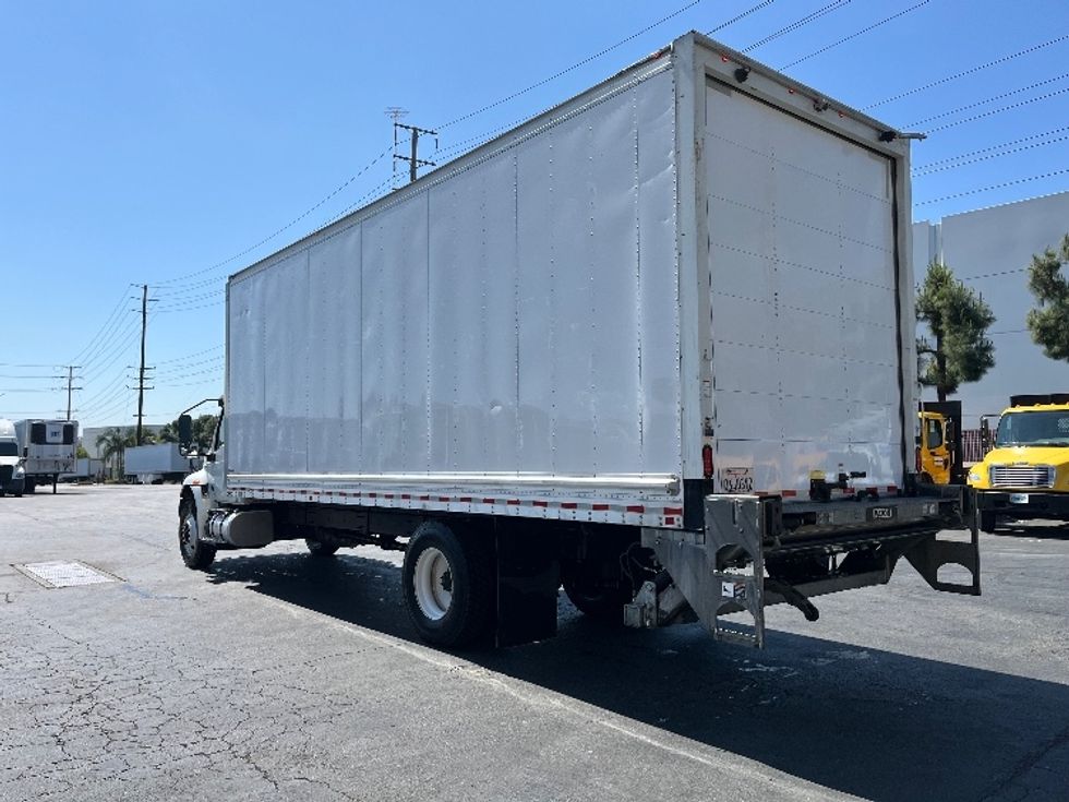 Medium Duty Box Truck-Light and Medium Duty Trucks-International-2020-MV607-Torrance-CA-196,181\n\t\tmiles-$ 42,750 - Image 6