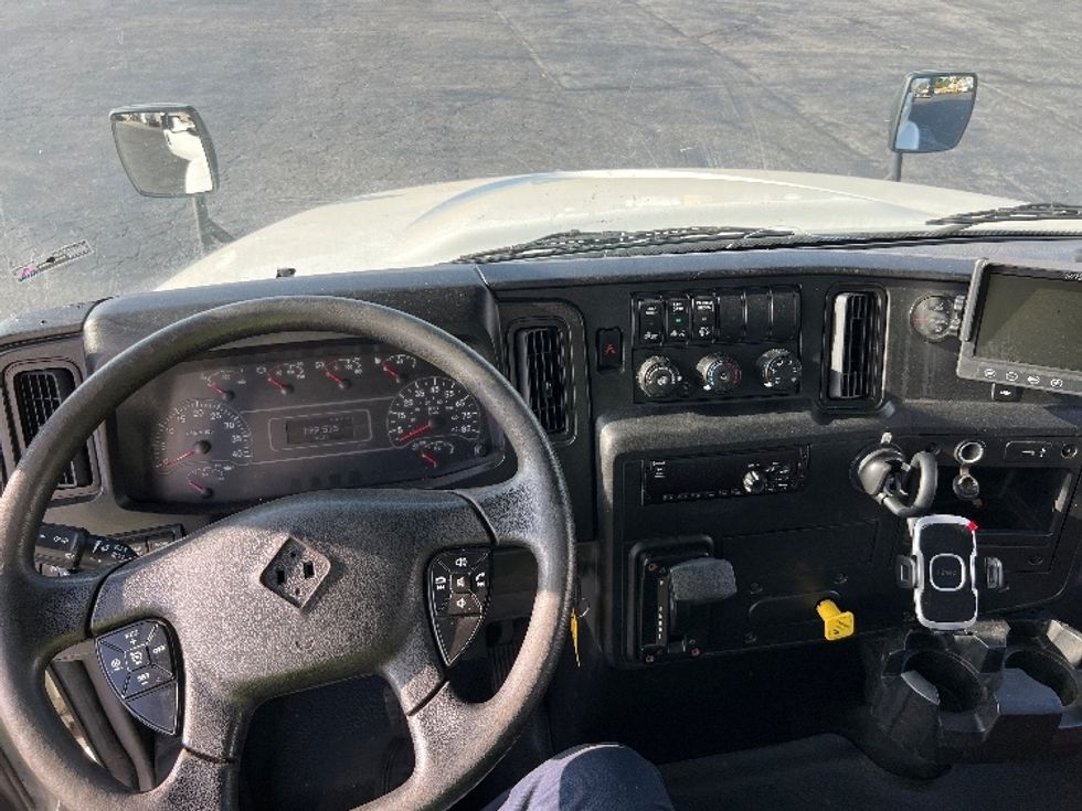 Medium Duty Box Truck-Light and Medium Duty Trucks-International-2020-MV607-Torrance-CA-199,515\n\t\tmiles-$ 42,250 - Image 18