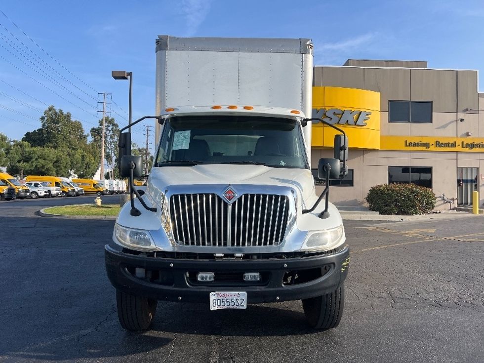 Medium Duty Box Truck-Light and Medium Duty Trucks-International-2020-MV607-Torrance-CA-199,515\n\t\tmiles-$ 42,250 - Image 2