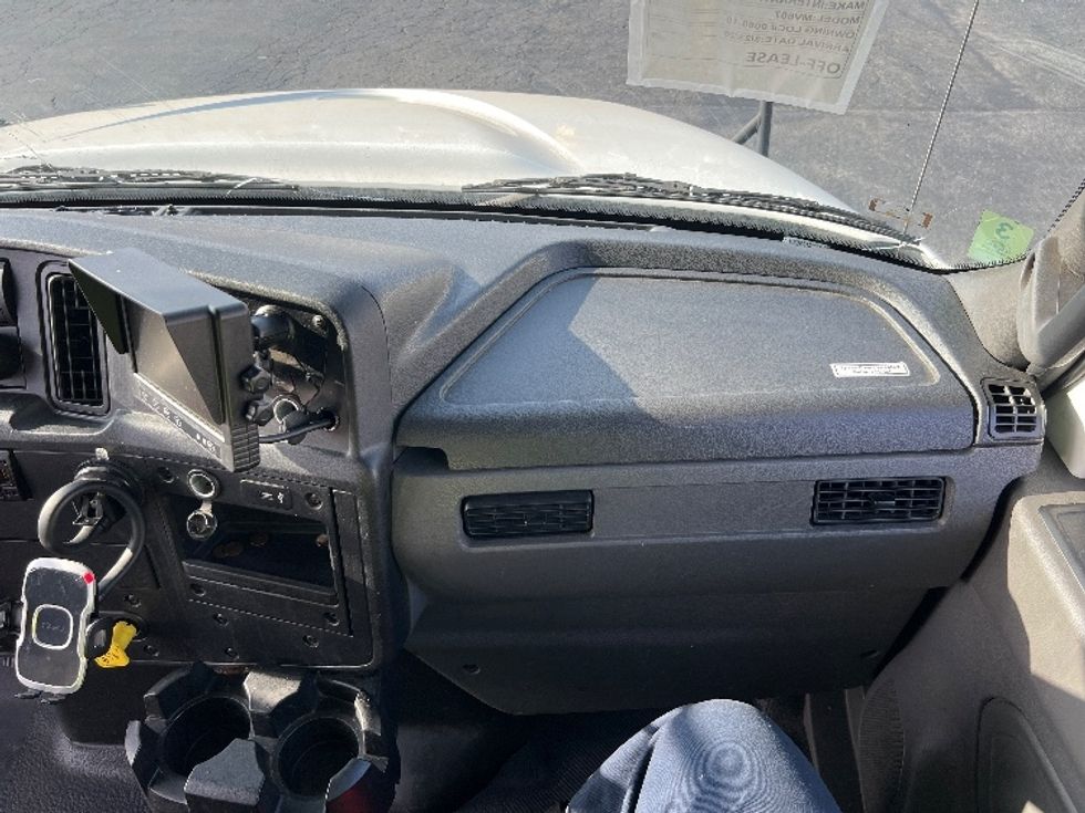 Medium Duty Box Truck-Light and Medium Duty Trucks-International-2020-MV607-Torrance-CA-199,515\n\t\tmiles-$ 42,250 - Image 21