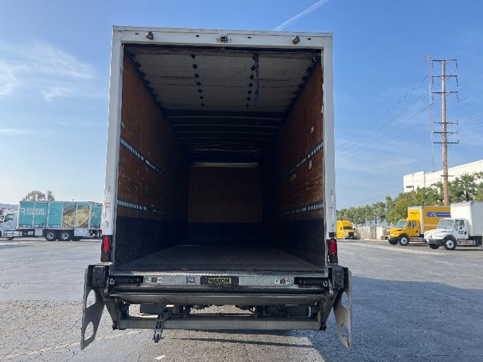 Medium Duty Box Truck-Light and Medium Duty Trucks-International-2020-MV607-Torrance-CA-199,515\n\t\tmiles-$ 42,250 - Image 8