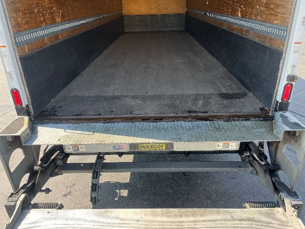 Medium Duty Box Truck-Light and Medium Duty Trucks-International-2020-MV607-Torrance-CA-208,723\n\t\tmiles-$ 37,500 - Image 10