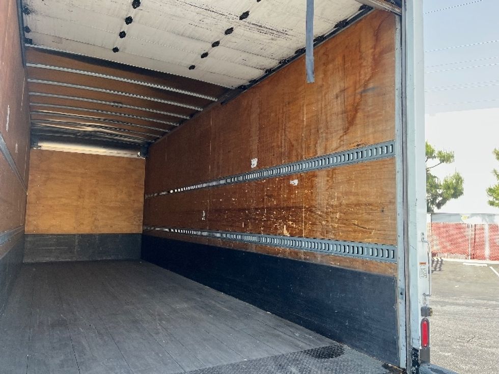 Medium Duty Box Truck-Light and Medium Duty Trucks-International-2020-MV607-Torrance-CA-208,723\n\t\tmiles-$ 37,500 - Image 12