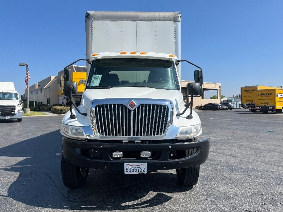 Medium Duty Box Truck-Light and Medium Duty Trucks-International-2020-MV607-Torrance-CA-208,723\n\t\tmiles-$ 37,500 - Image 2