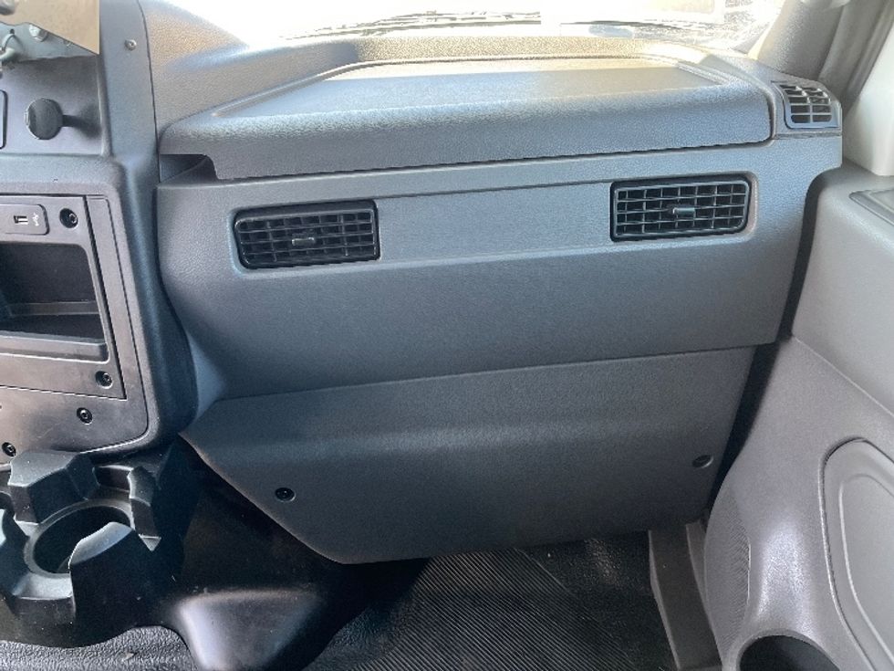 Medium Duty Box Truck-Light and Medium Duty Trucks-International-2020-MV607-Torrance-CA-208,723\n\t\tmiles-$ 37,500 - Image 21