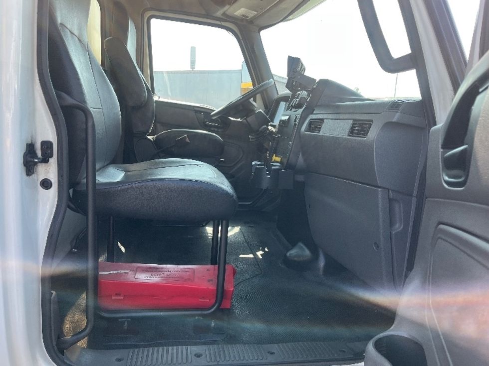 Medium Duty Box Truck-Light and Medium Duty Trucks-International-2020-MV607-Torrance-CA-208,723\n\t\tmiles-$ 37,500 - Image 22