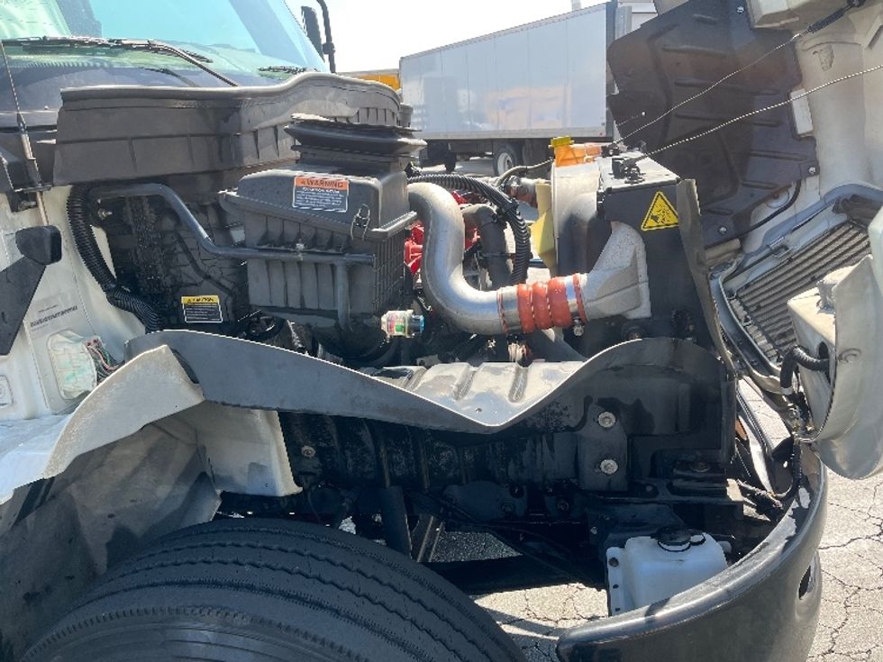 Medium Duty Box Truck-Light and Medium Duty Trucks-International-2020-MV607-Torrance-CA-208,723\n\t\tmiles-$ 37,500 - Image 23