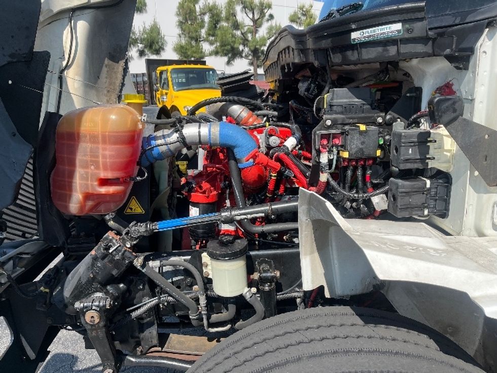 Medium Duty Box Truck-Light and Medium Duty Trucks-International-2020-MV607-Torrance-CA-208,723\n\t\tmiles-$ 37,500 - Image 24