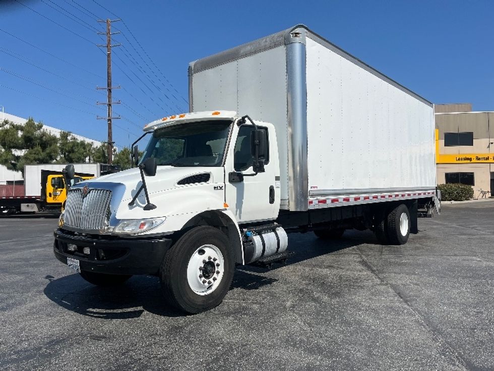 Medium Duty Box Truck-Light and Medium Duty Trucks-International-2020-MV607-Torrance-CA-208,723\n\t\tmiles-$ 37,500 - Image 3