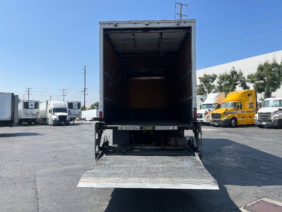 Medium Duty Box Truck-Light and Medium Duty Trucks-International-2020-MV607-Torrance-CA-208,723\n\t\tmiles-$ 37,500 - Image 9