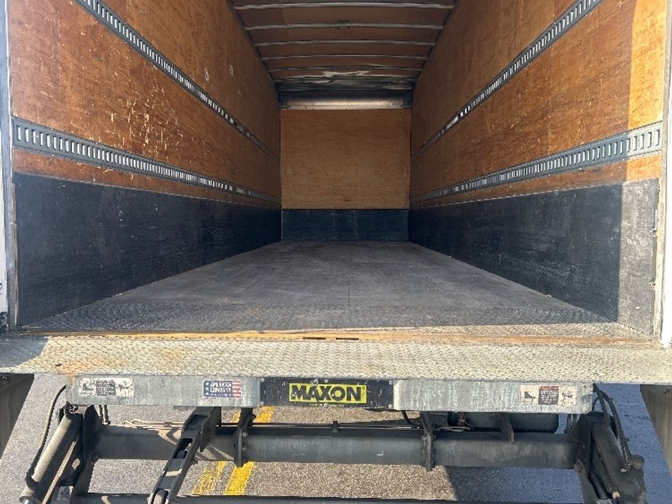 Medium Duty Box Truck-Light and Medium Duty Trucks-International-2020-MV607-Torrance-CA-216,163\n\t\tmiles-$ 39,750 - Image 10