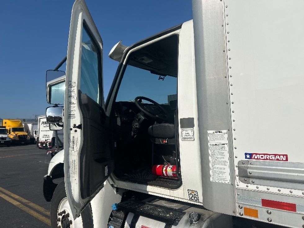 Medium Duty Box Truck-Light and Medium Duty Trucks-International-2020-MV607-Torrance-CA-216,163\n\t\tmiles-$ 39,750 - Image 16