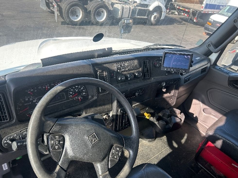 Medium Duty Box Truck-Light and Medium Duty Trucks-International-2020-MV607-Torrance-CA-216,163\n\t\tmiles-$ 39,750 - Image 18