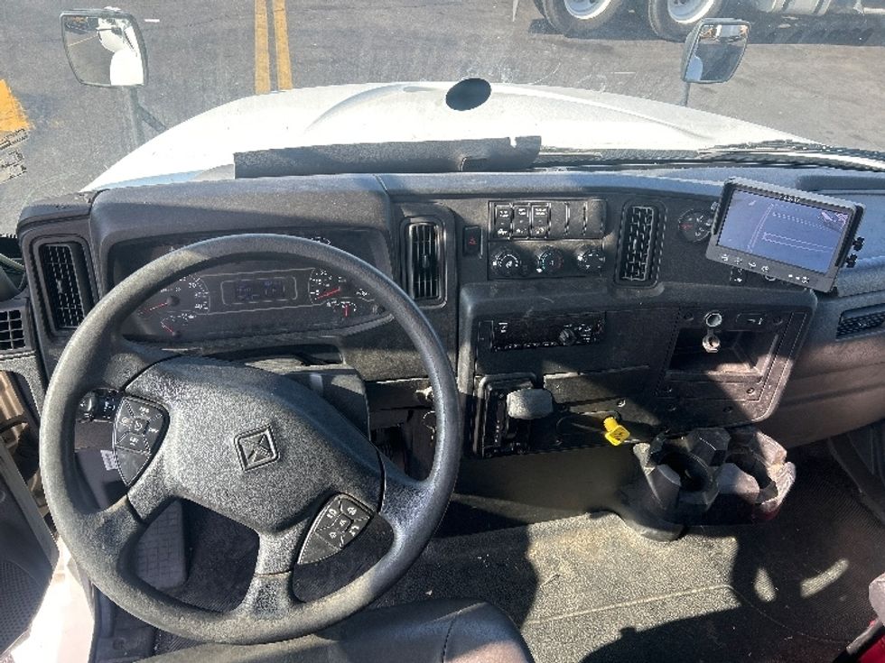 Medium Duty Box Truck-Light and Medium Duty Trucks-International-2020-MV607-Torrance-CA-216,163\n\t\tmiles-$ 39,750 - Image 19