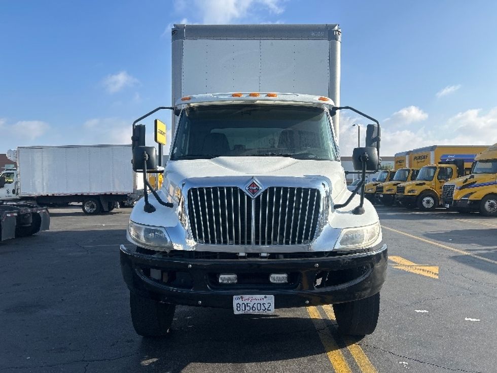Medium Duty Box Truck-Light and Medium Duty Trucks-International-2020-MV607-Torrance-CA-216,163\n\t\tmiles-$ 39,750 - Image 2