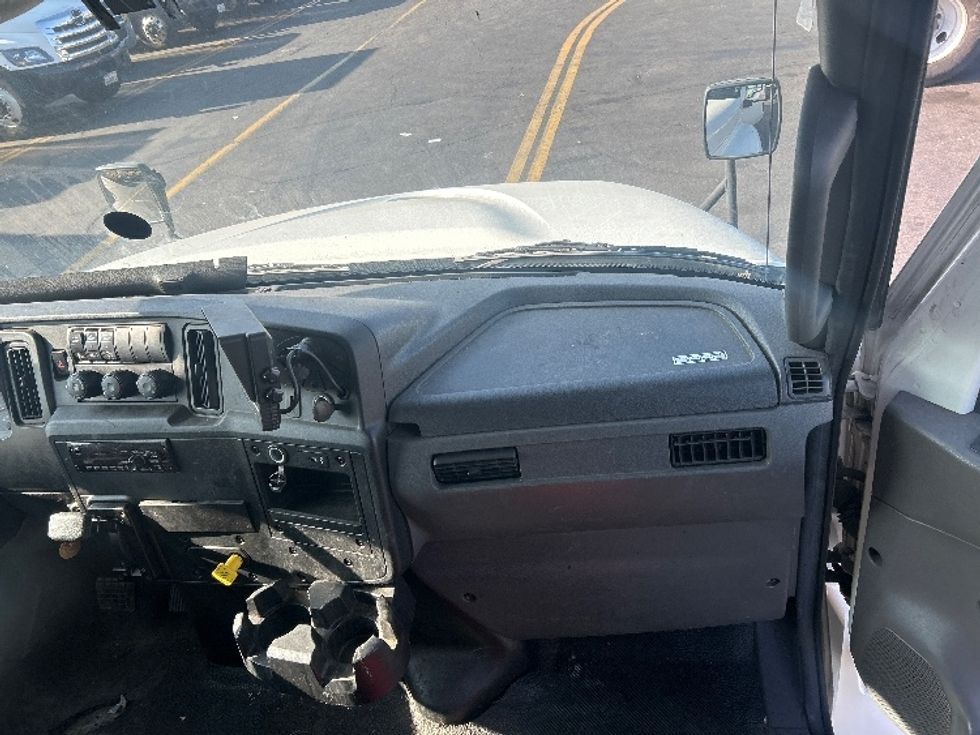 Medium Duty Box Truck-Light and Medium Duty Trucks-International-2020-MV607-Torrance-CA-216,163\n\t\tmiles-$ 39,750 - Image 21