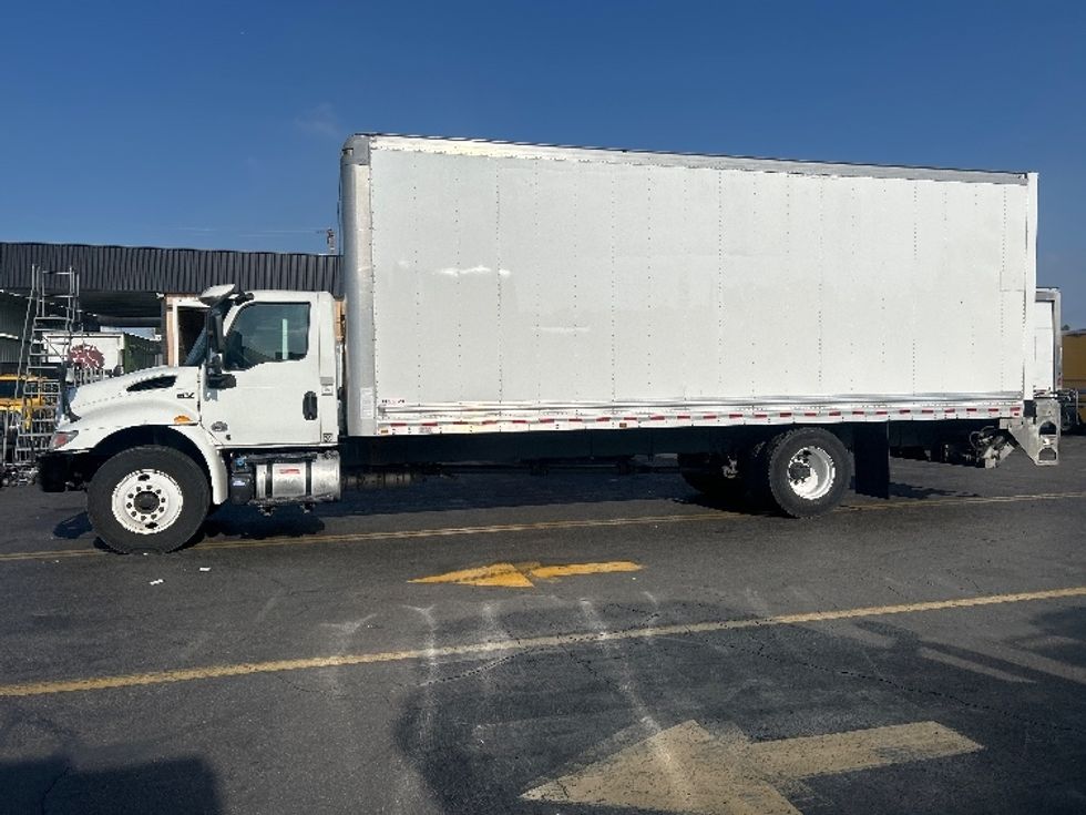 Medium Duty Box Truck-Light and Medium Duty Trucks-International-2020-MV607-Torrance-CA-216,163\n\t\tmiles-$ 39,750 - Image 4