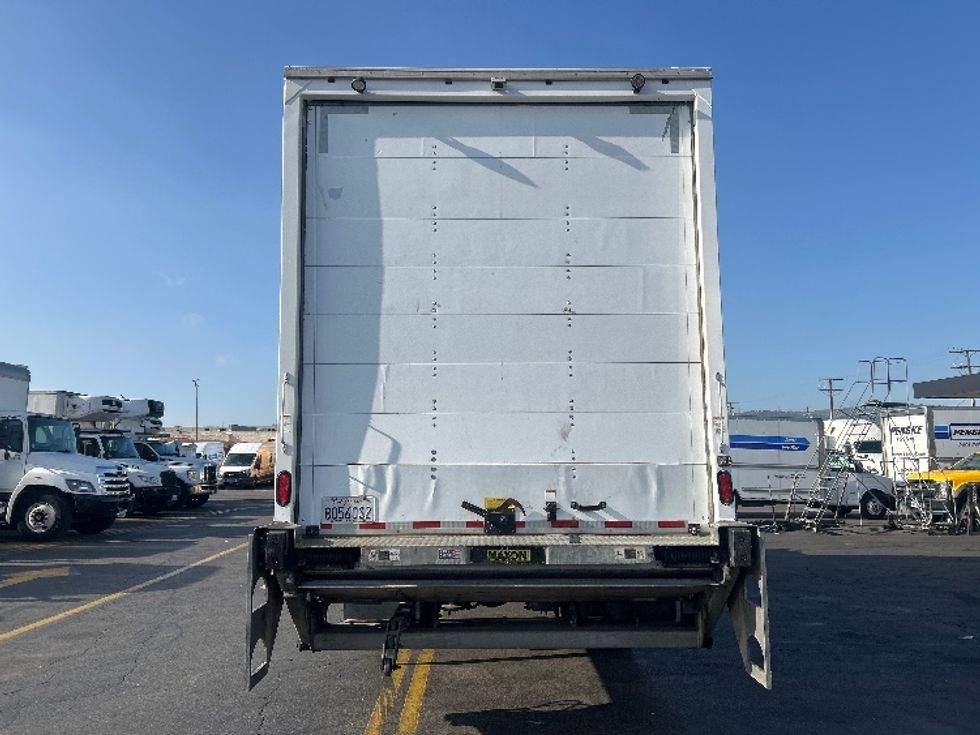 Medium Duty Box Truck-Light and Medium Duty Trucks-International-2020-MV607-Torrance-CA-216,163\n\t\tmiles-$ 39,750 - Image 7
