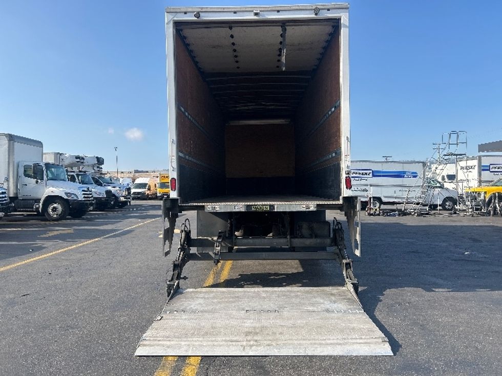 Medium Duty Box Truck-Light and Medium Duty Trucks-International-2020-MV607-Torrance-CA-216,163\n\t\tmiles-$ 39,750 - Image 9