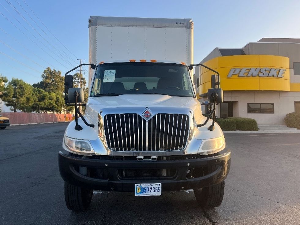 Medium Duty Box Truck-Light and Medium Duty Trucks-International-2020-MV607-Torrance-CA-216,451\n\t\tmiles-$ 43,750 - Image 2