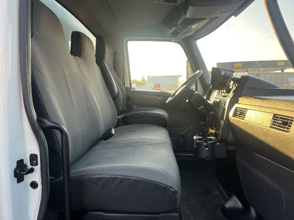 Medium Duty Box Truck-Light and Medium Duty Trucks-International-2020-MV607-Torrance-CA-216,451\n\t\tmiles-$ 43,750 - Image 22