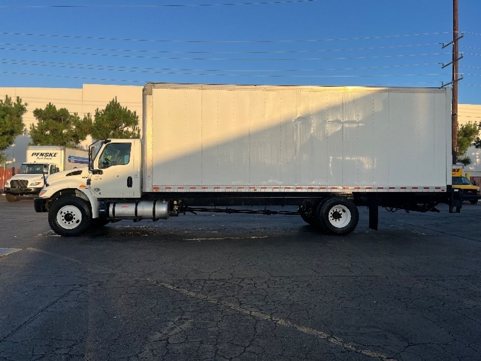 Medium Duty Box Truck-Light and Medium Duty Trucks-International-2020-MV607-Torrance-CA-216,451\n\t\tmiles-$ 43,750 - Image 4