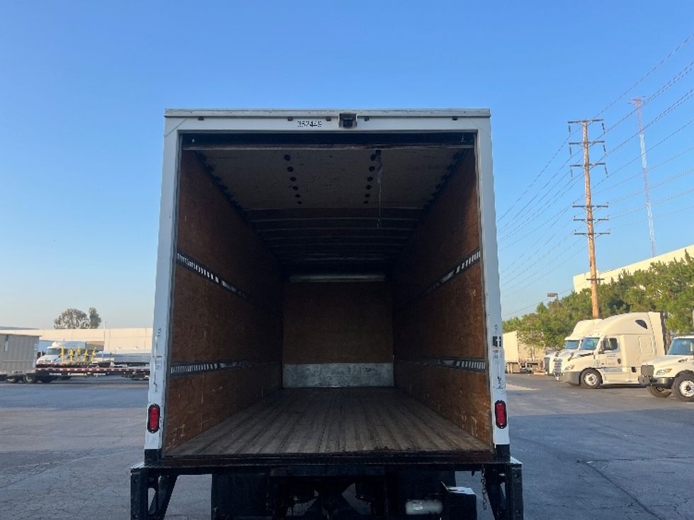 Medium Duty Box Truck-Light and Medium Duty Trucks-International-2020-MV607-Torrance-CA-216,451\n\t\tmiles-$ 43,750 - Image 8