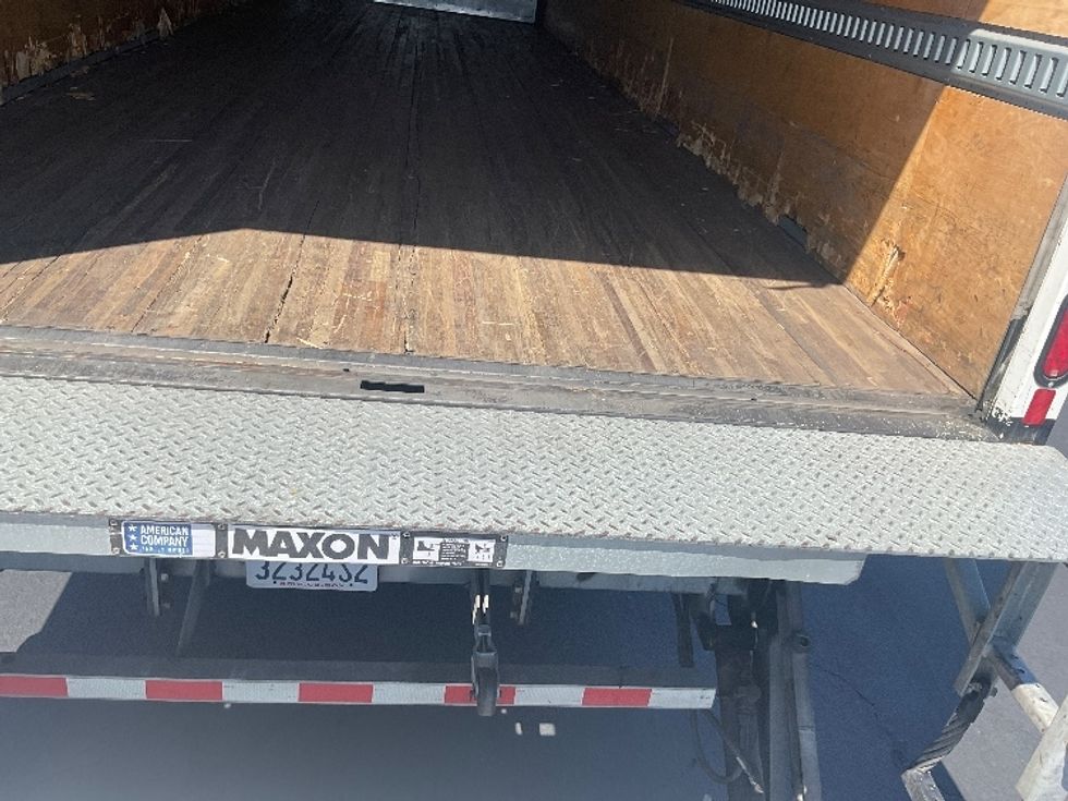 Medium Duty Box Truck-Light and Medium Duty Trucks-International-2020-MV607-Torrance-CA-218,182\n\t\tmiles-$ 47,500 - Image 10