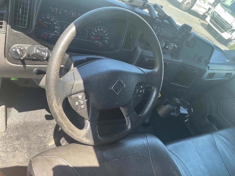 Medium Duty Box Truck-Light and Medium Duty Trucks-International-2020-MV607-Torrance-CA-218,182\n\t\tmiles-$ 47,500 - Image 17