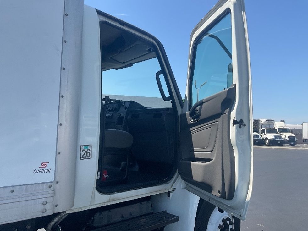 Medium Duty Box Truck-Light and Medium Duty Trucks-International-2020-MV607-Torrance-CA-218,182\n\t\tmiles-$ 47,500 - Image 20