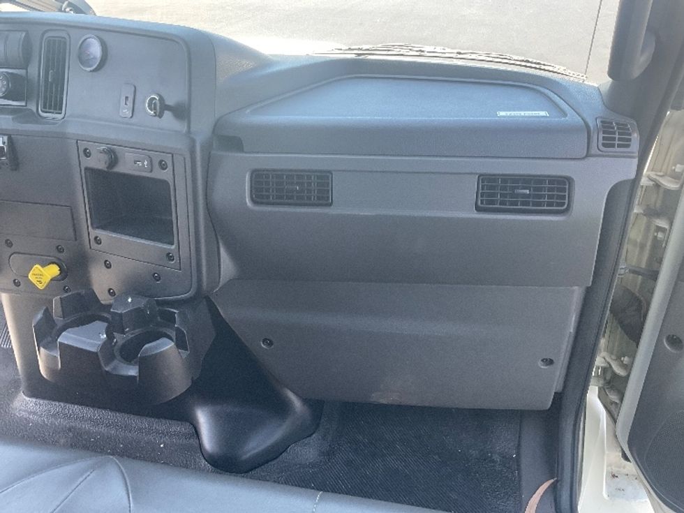 Medium Duty Box Truck-Light and Medium Duty Trucks-International-2020-MV607-Torrance-CA-218,182\n\t\tmiles-$ 47,500 - Image 21