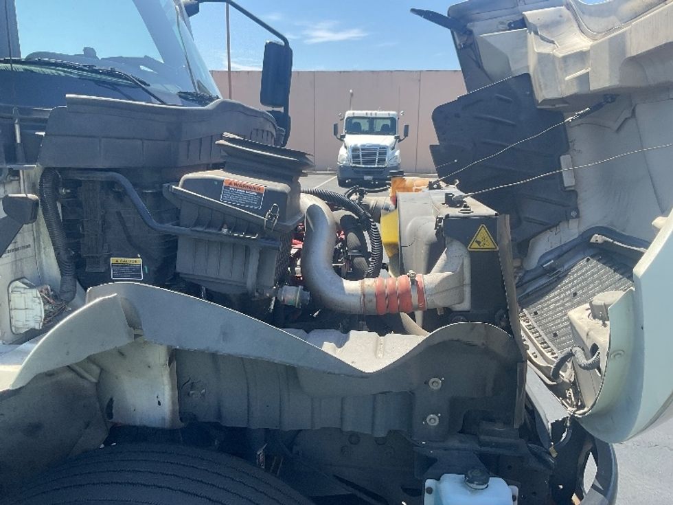 Medium Duty Box Truck-Light and Medium Duty Trucks-International-2020-MV607-Torrance-CA-218,182\n\t\tmiles-$ 47,500 - Image 23