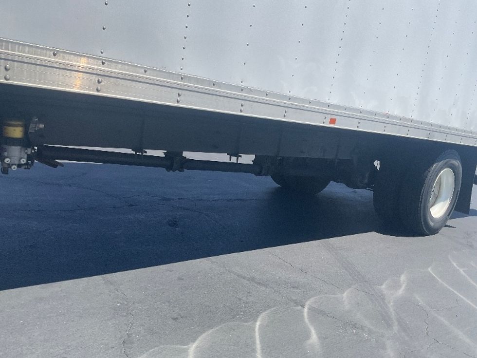 Medium Duty Box Truck-Light and Medium Duty Trucks-International-2020-MV607-Torrance-CA-218,182\n\t\tmiles-$ 47,500 - Image 5