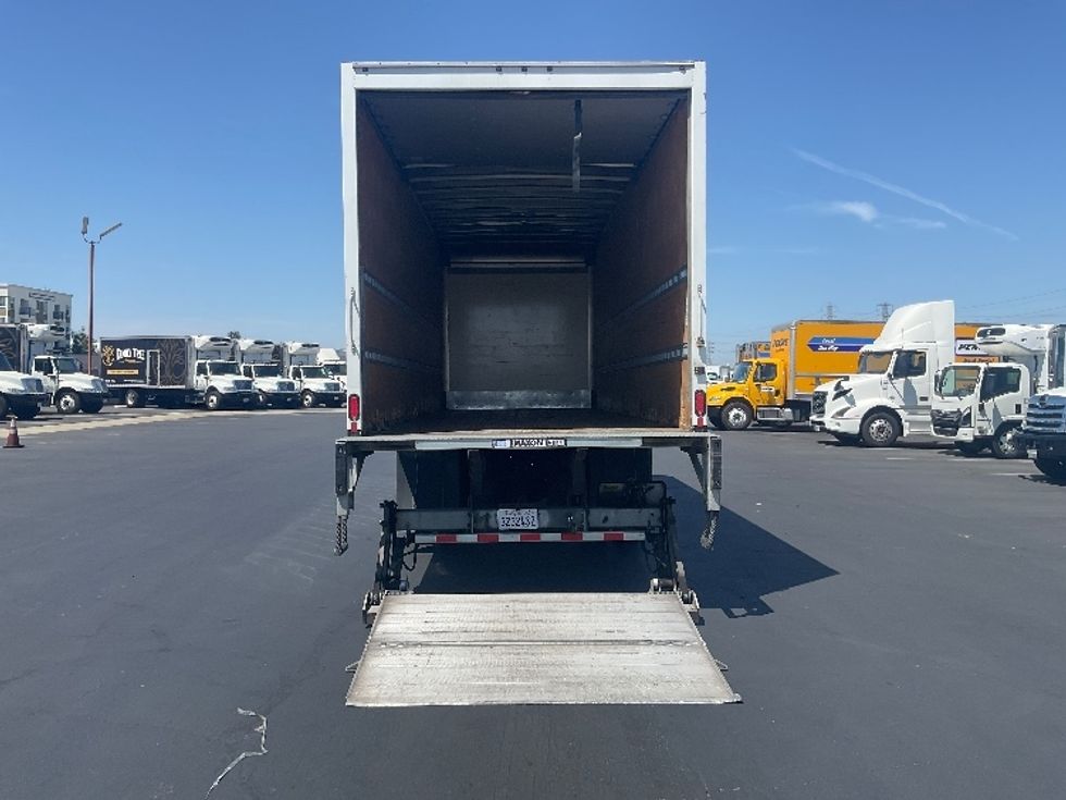 Medium Duty Box Truck-Light and Medium Duty Trucks-International-2020-MV607-Torrance-CA-218,182\n\t\tmiles-$ 47,500 - Image 9