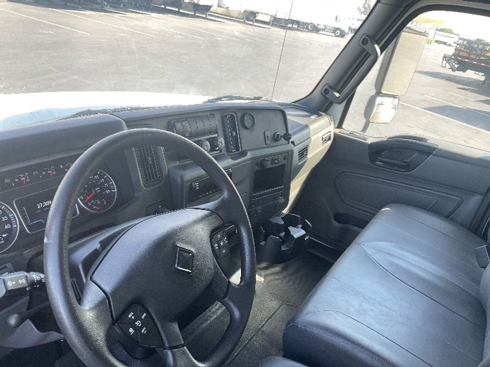 Medium Duty Box Truck-Light and Medium Duty Trucks-International-2020-MV607-Torrance-CA-27,309\n\t\tmiles-$ 58,000 - Image 17